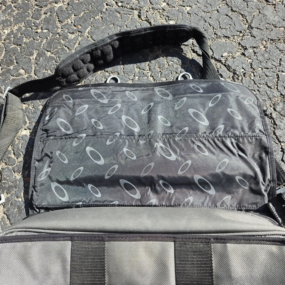 Vintage Oakley AP SI Tactical Field Gear Messenger Laptop Bag Black Rare